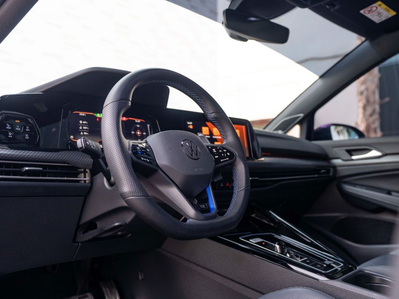 Volkswagen Golf R Base 2.0T