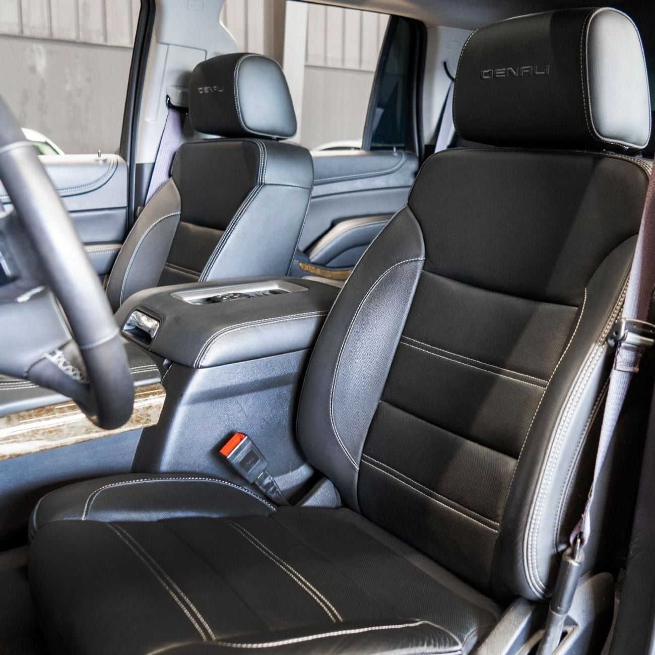 GMC Yukon AED 2,189 pm • 0% Downpayment • Denali • 2 Years Warranty