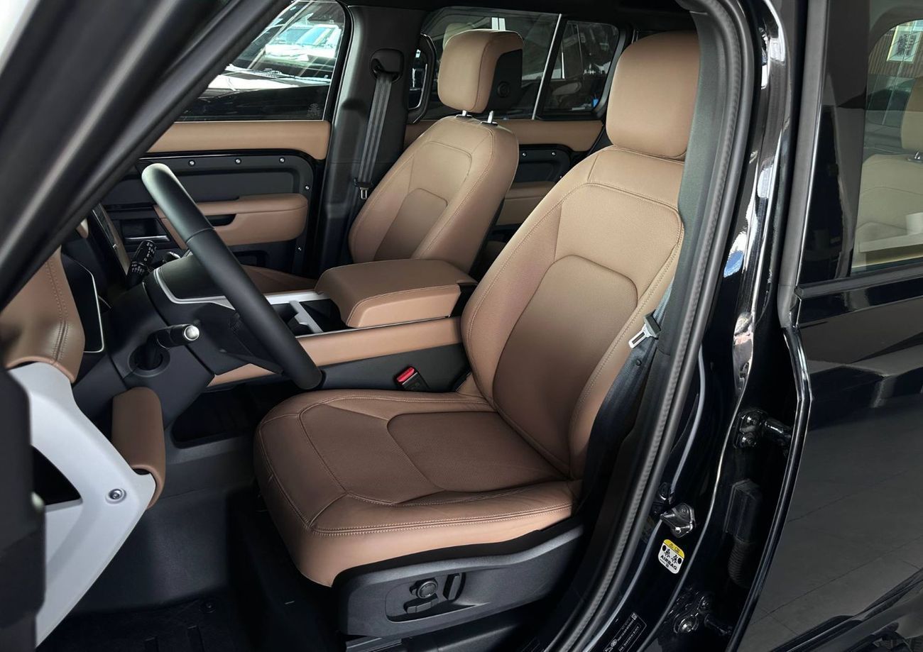 لاند روفر ديفندر P400 110 X-Dynamic SE 3.0L (5 Seater)