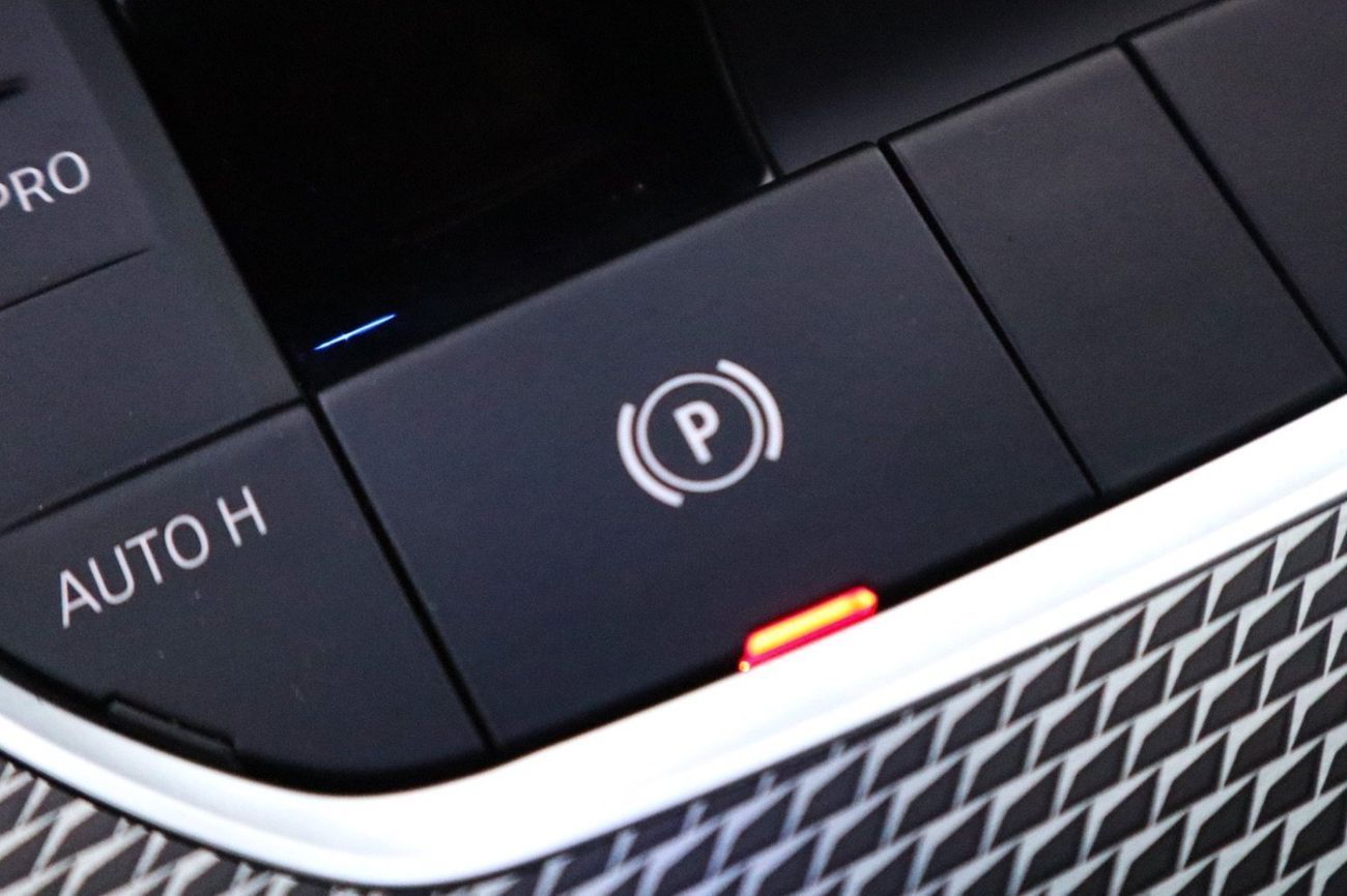 BMW Z4 sDrive 20i 2.0L