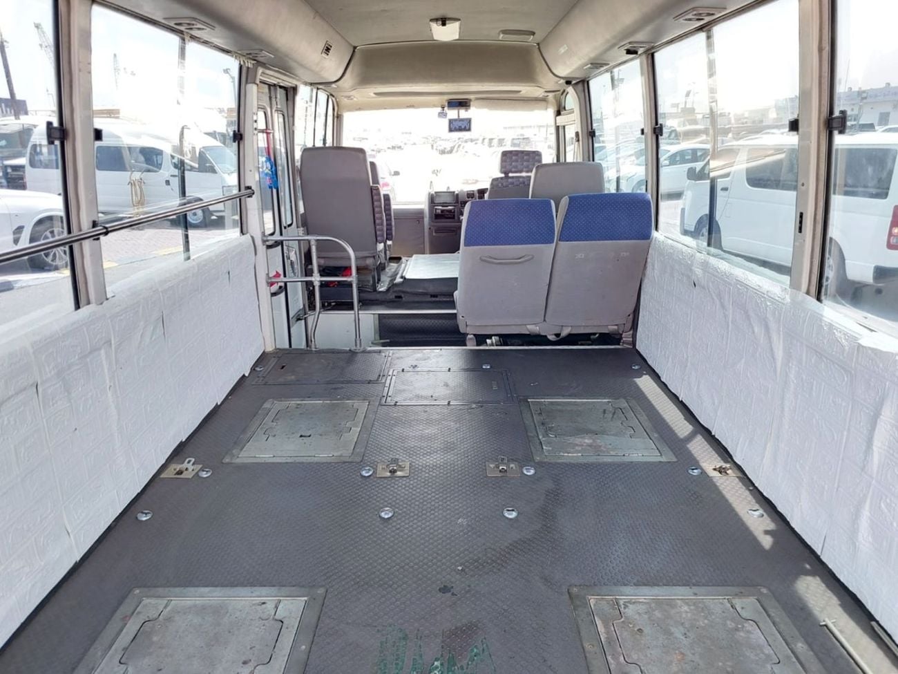Nissan Civilian 2002 NISSAN CIVILIAN BUS RHD DIESEL AUTOMATIC(PM20019)