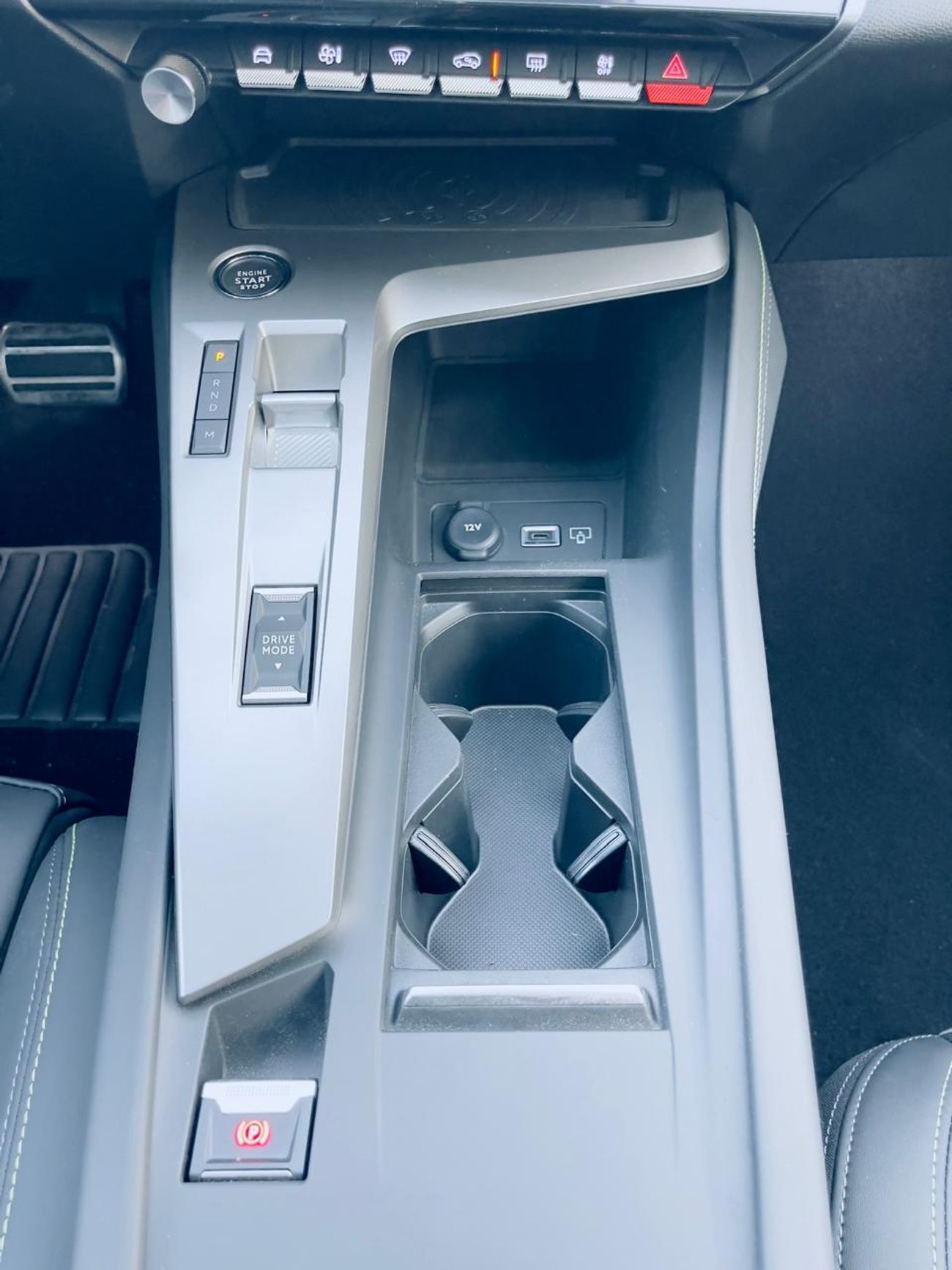 Peugeot 408 peugeot 408 gt line 1.6l 2025