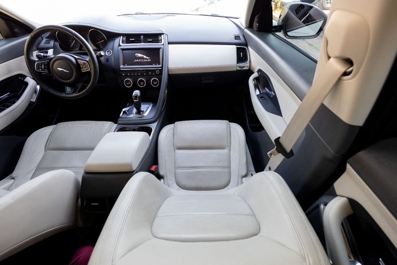 جاكوار E Pace SE P200 2.0L Jaguar E-Pace S P200 2020 GCC under Warranty with Flexible Down-Payment.