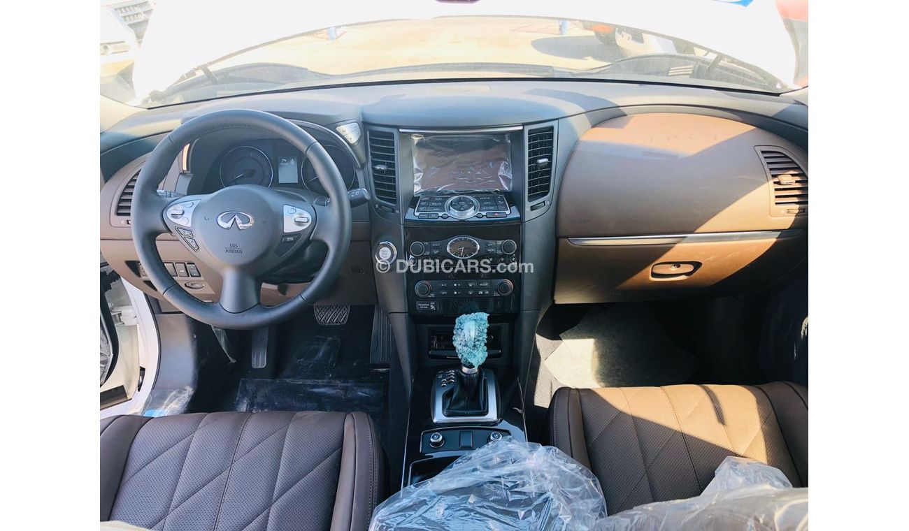 Infiniti Q70 3.7L ENGINE, FULL OPTION, POWER-MEMORY AND LEATHER SEATS, DVD&REAR CAMERA, PUSH START, CODE-IQX70