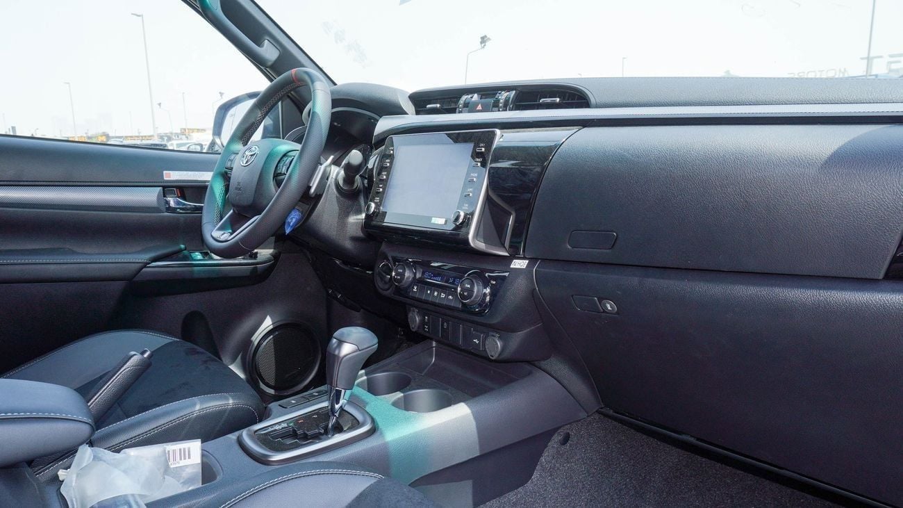 Toyota Hilux GR SPORT 2.8L DIESEL