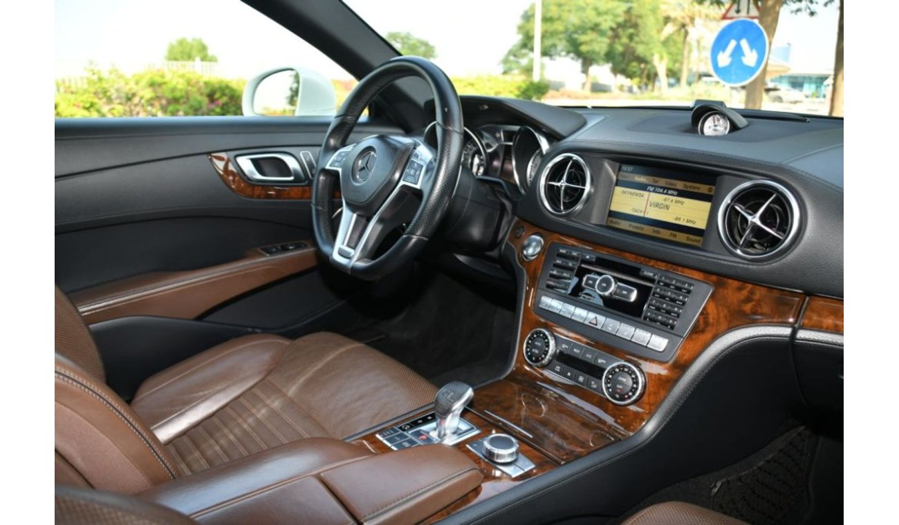 Mercedes-Benz SL 500 GCC SPECS - WARRANTY - BANK LOAN 0 DOWNPAYMENT -