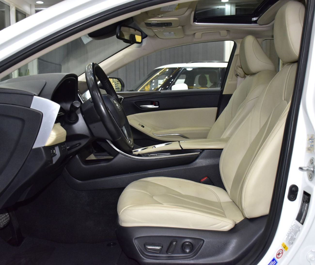 Toyota Avalon EXCELLENT DEAL for our Toyota Avalon XLE ( 2021 Model ) in White Color GCC Specs