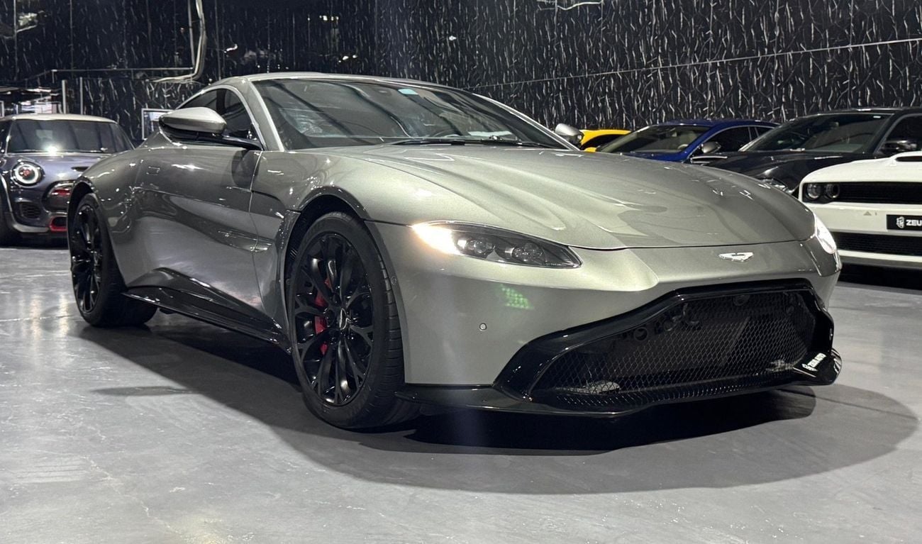 Aston Martin Vantage Std 4.0L