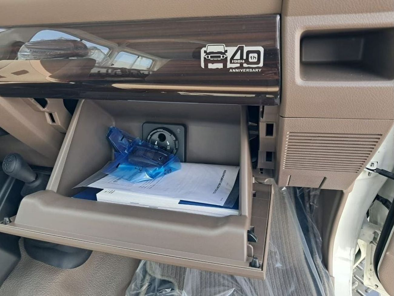 تويوتا لاند كروزر 70 LC78 4.0L STD E1 AT 2025 YM