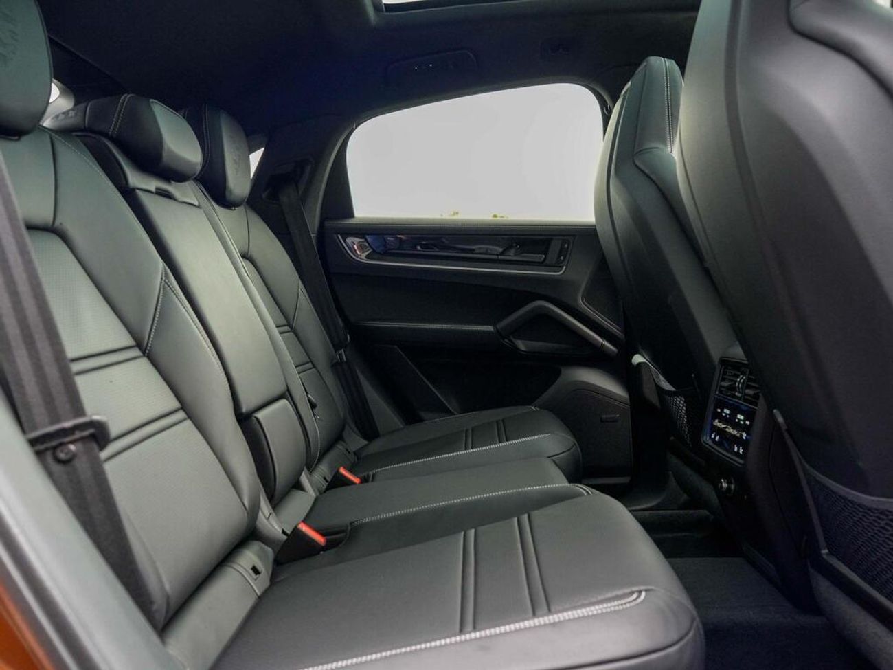 Porsche Cayenne E-Hybrid Coupe 4.0 V8 E-Hybrid 25.9kWh Turbo TiptronicS 4WD Euro 6 (s/s) 5dr (EXPORT ONLY)