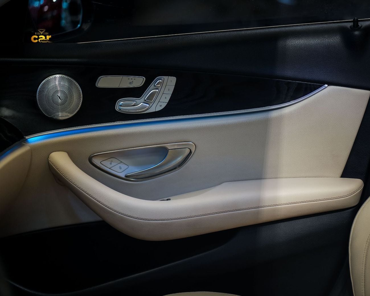 مرسيدس بنز E300