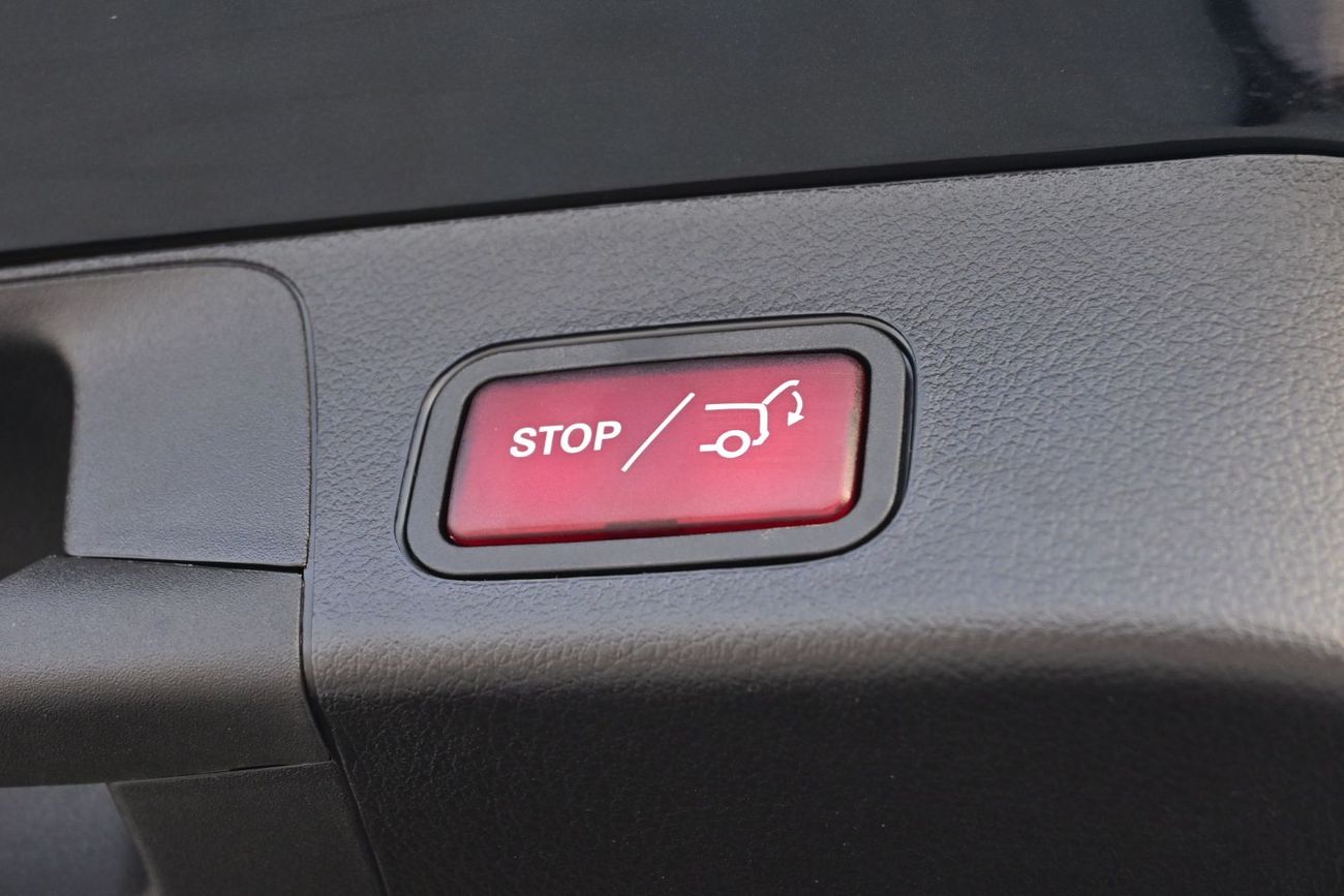 Mercedes-Benz GLB 200 Mercedes-Benz GLB 1.3L Turbo, FWD, Model 2025 Color Black