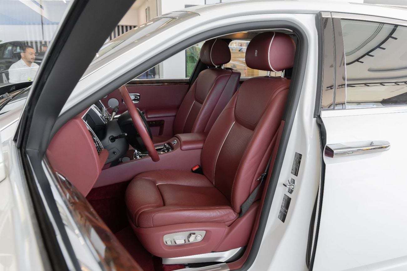 Rolls-Royce Ghost Std 6.6L Rolls-Royce | Ghost | Standard | GCC Specs | 2016