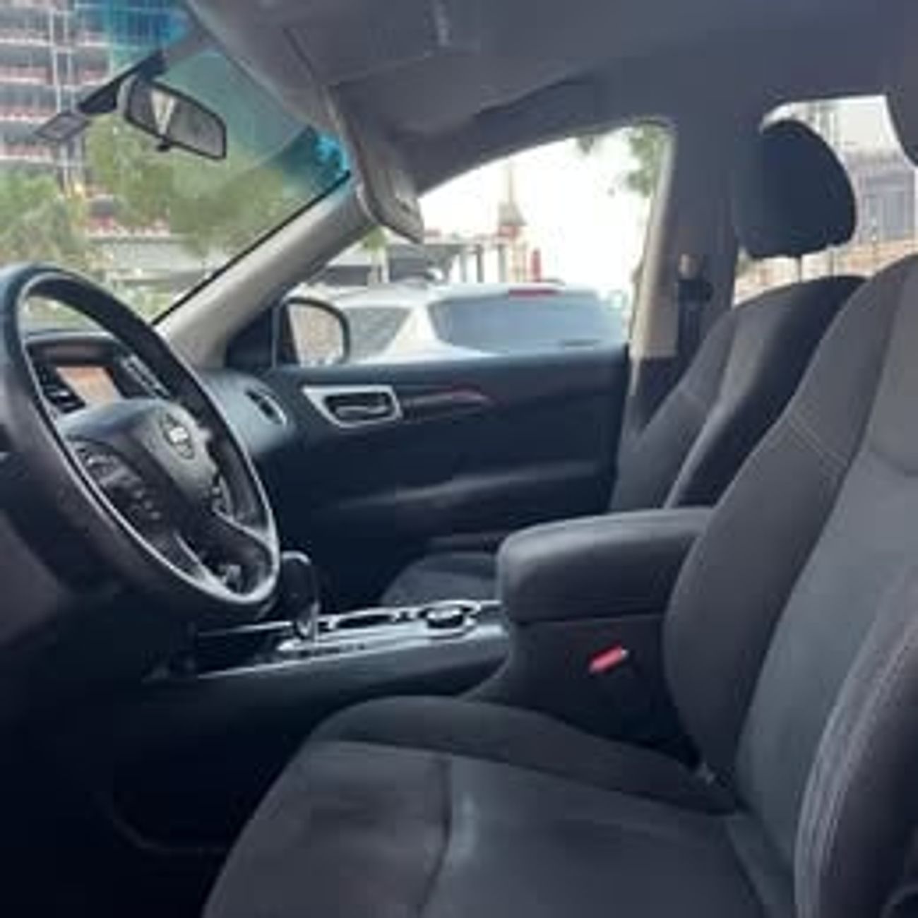 Nissan Pathfinder S 3.5L (260 HP) 4WD