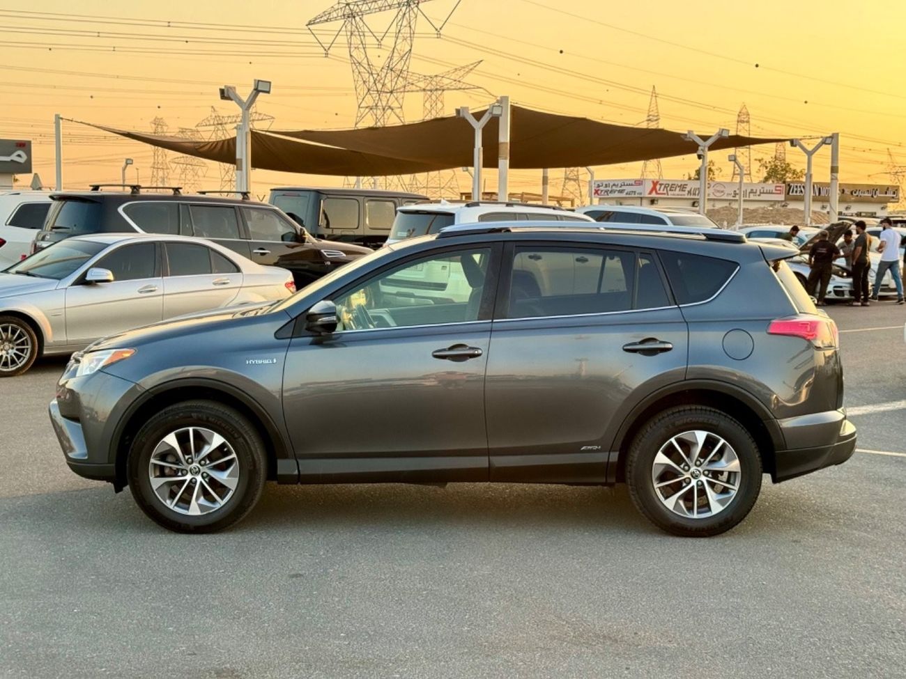 تويوتا راف ٤ VXR 2.5L 2016 HYBRID LIMITED SUNROOF 4WD FULL OPTION USA IMPORTED