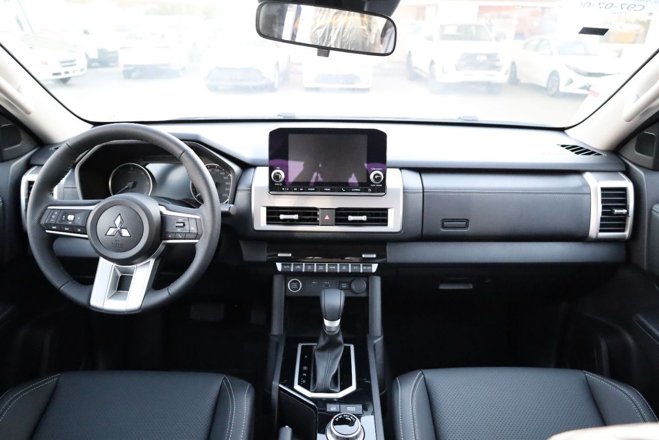 Mitsubishi L200 SPORTERO 2.4L AT 2024 MODEL