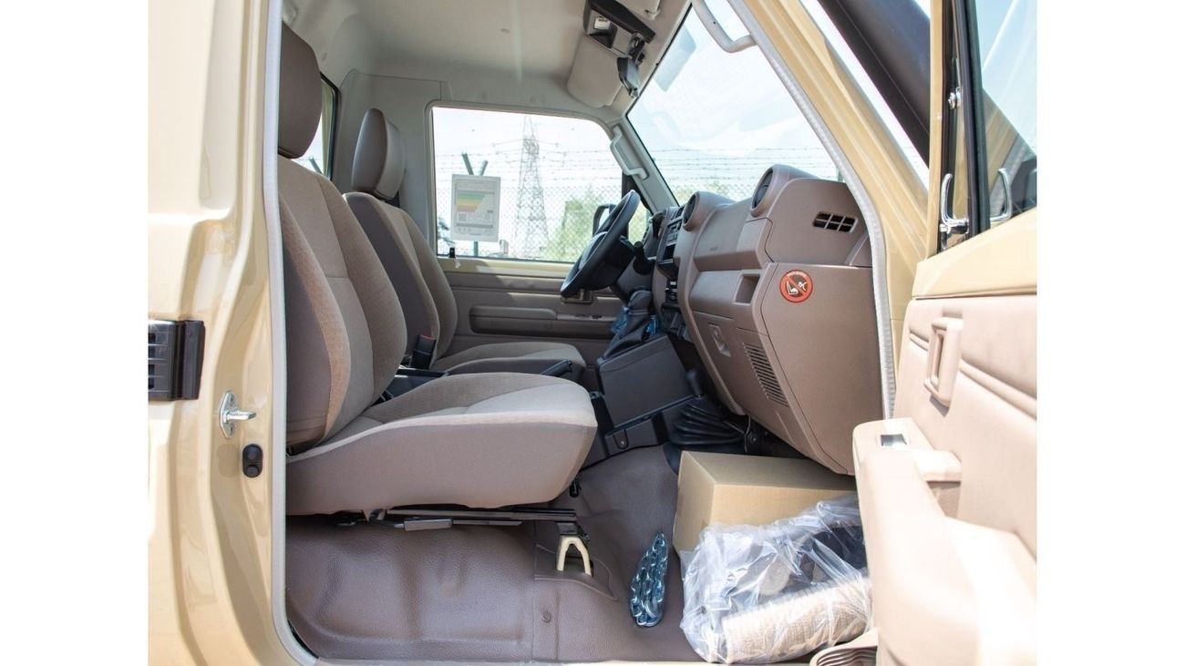 Toyota Land Cruiser Pick Up LC79 STD 4.0L Petrol/4WD/Single Cabin. Export only