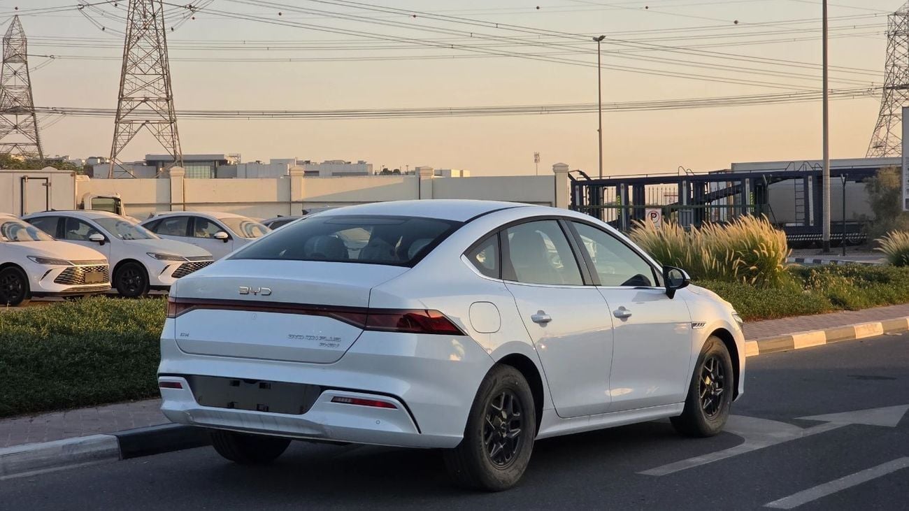 BYD QIN PLUS STD 2025 GCC BYD QIN PLUS PHEV 1.5L WHITE