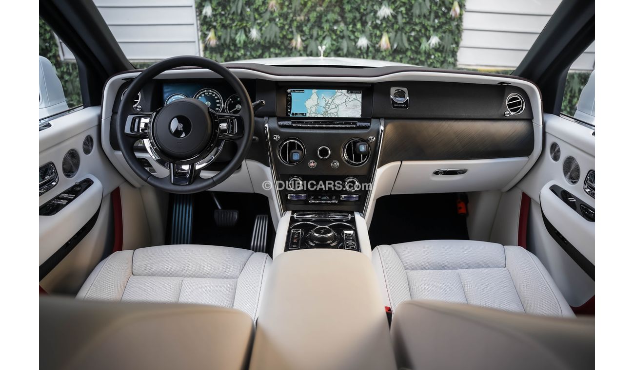 Rolls-Royce Cullinan Starlight Roof | 33,877 P.M  | 0% Downpayment | Extraordinary Condition!