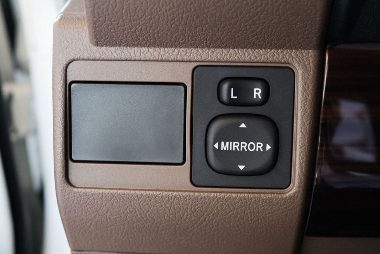 Toyota Land Cruiser GRJ 76 4.0 V6 A/T 40th anniversary **EXPORT ONLY**التصدير فقط خارج الخليج**