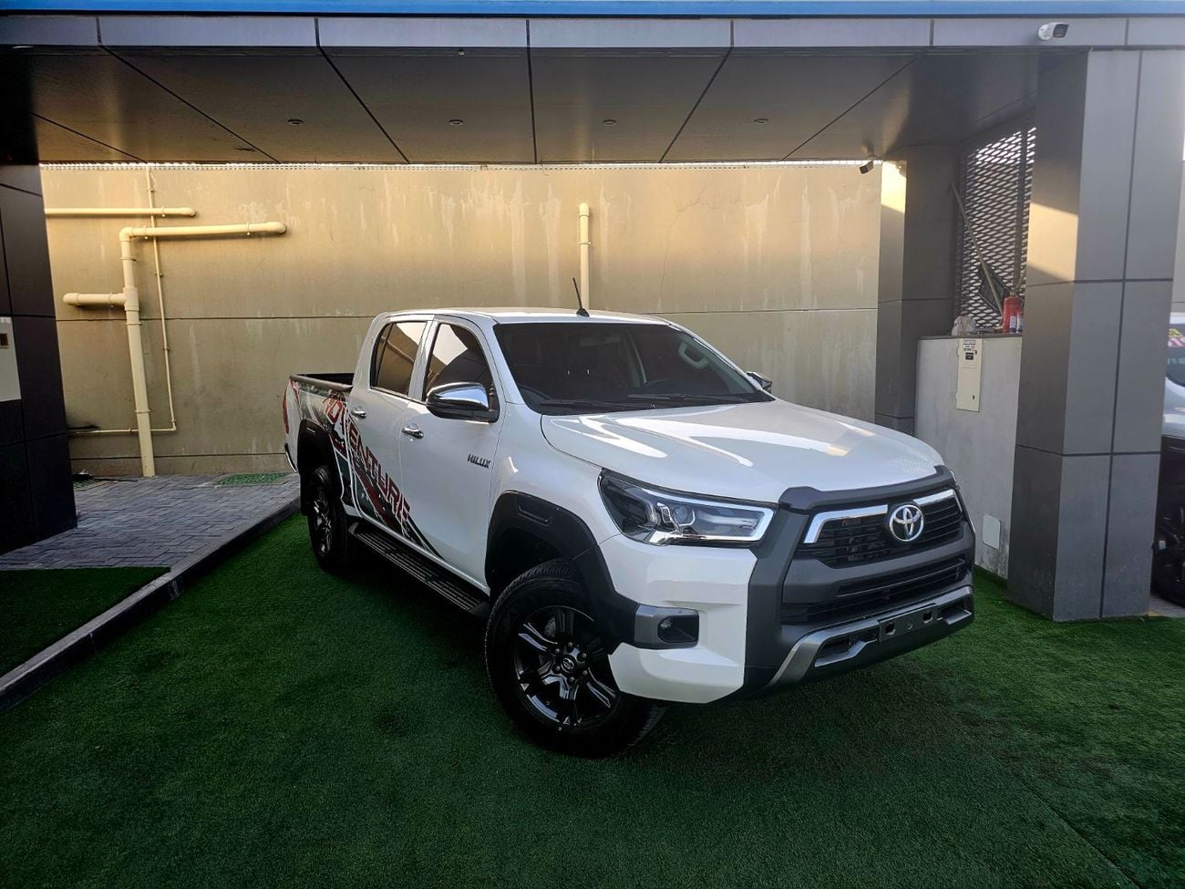 تويوتا هيلوكس ADVENTURE DIESEL / AUTO GEAR/ AUTO WINDOWS / FULL OPTION/ WIDE BODY