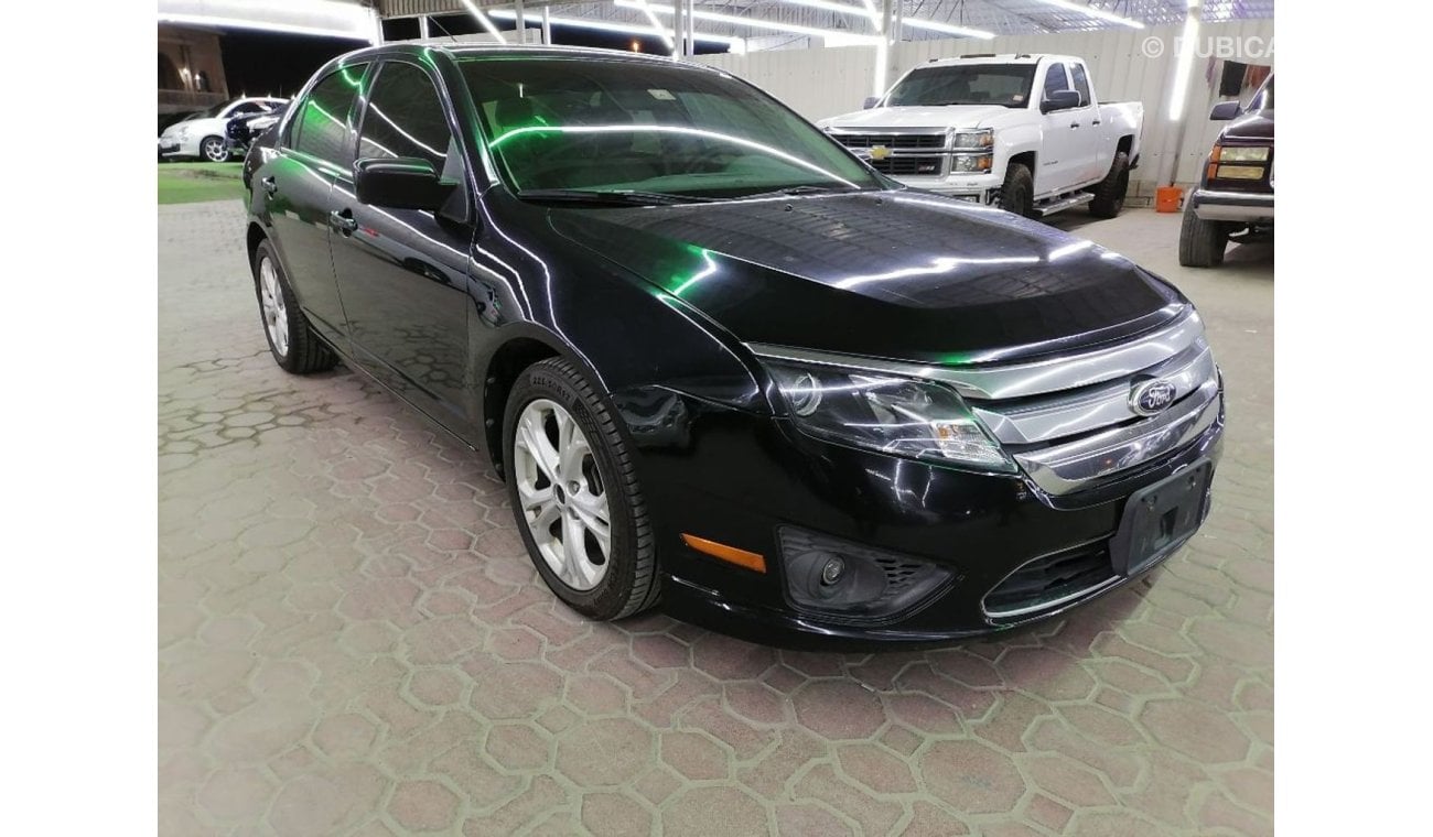 Ford Fusion 2013 Gulf 4 cylinder model in good condition