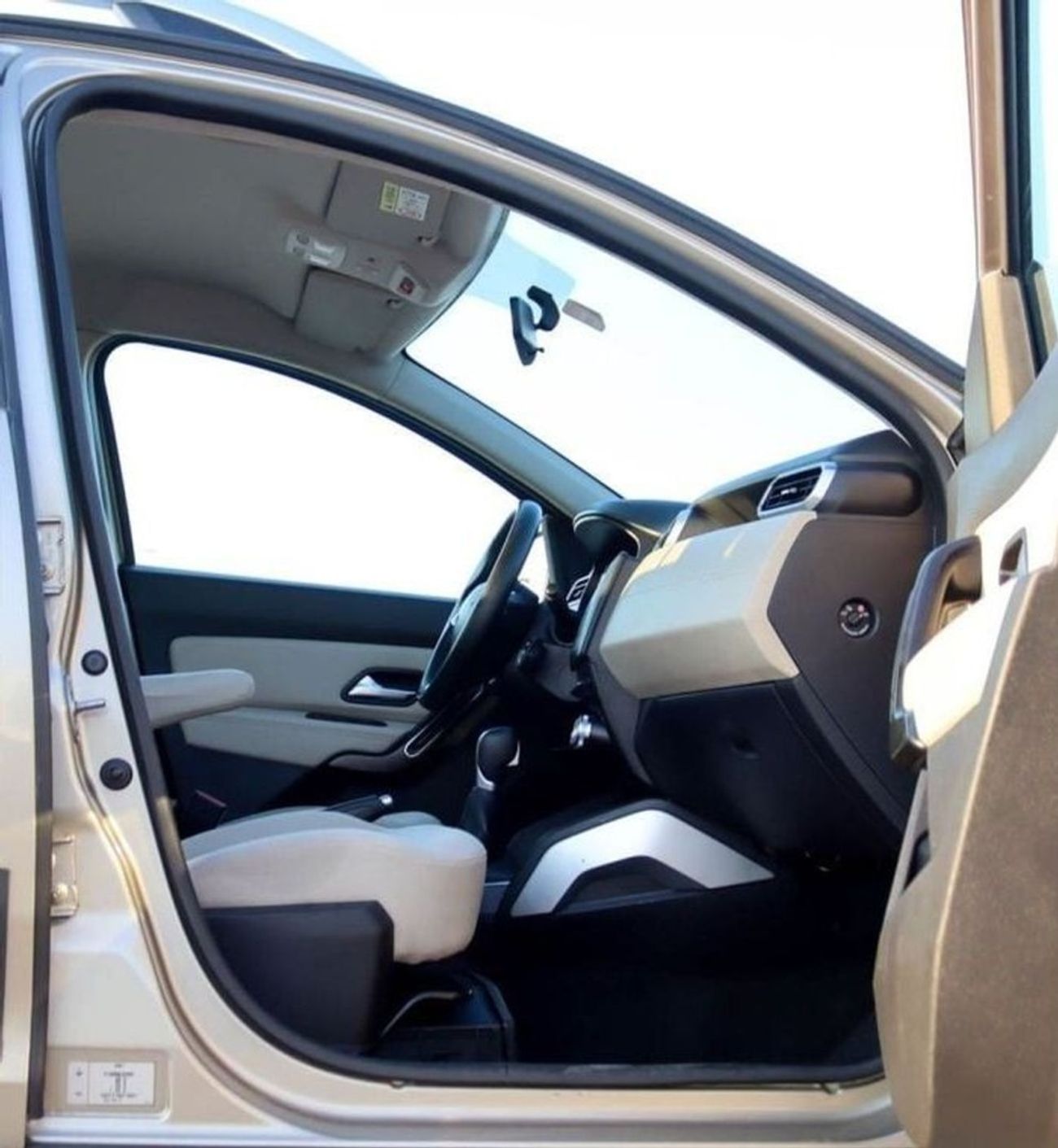 Renault Duster SE 1.6L Renault Duster   2020 GCC 1.6L Original Paint accident-free in excellent condition 530 P.M