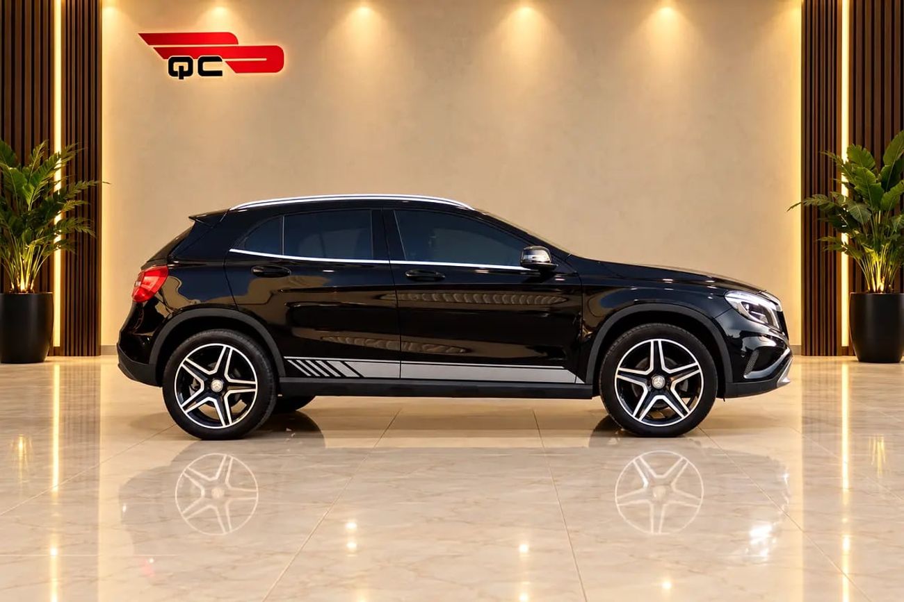 Mercedes Benz GLA250 GLA 250 4MATIC | 88,000 KM | Panoramic Roof