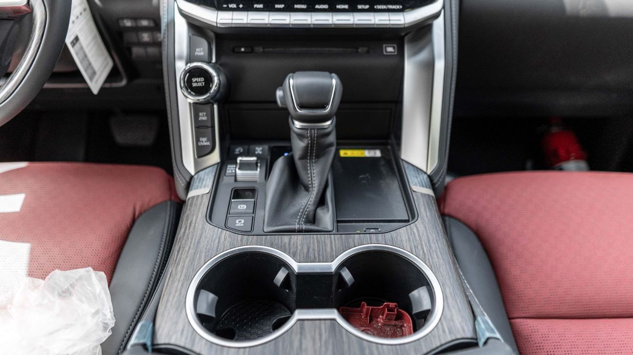 تويوتا لاند كروزر 2025 Toyota Land Cruiser VX 4.0L AT Petrol (Black-Red)