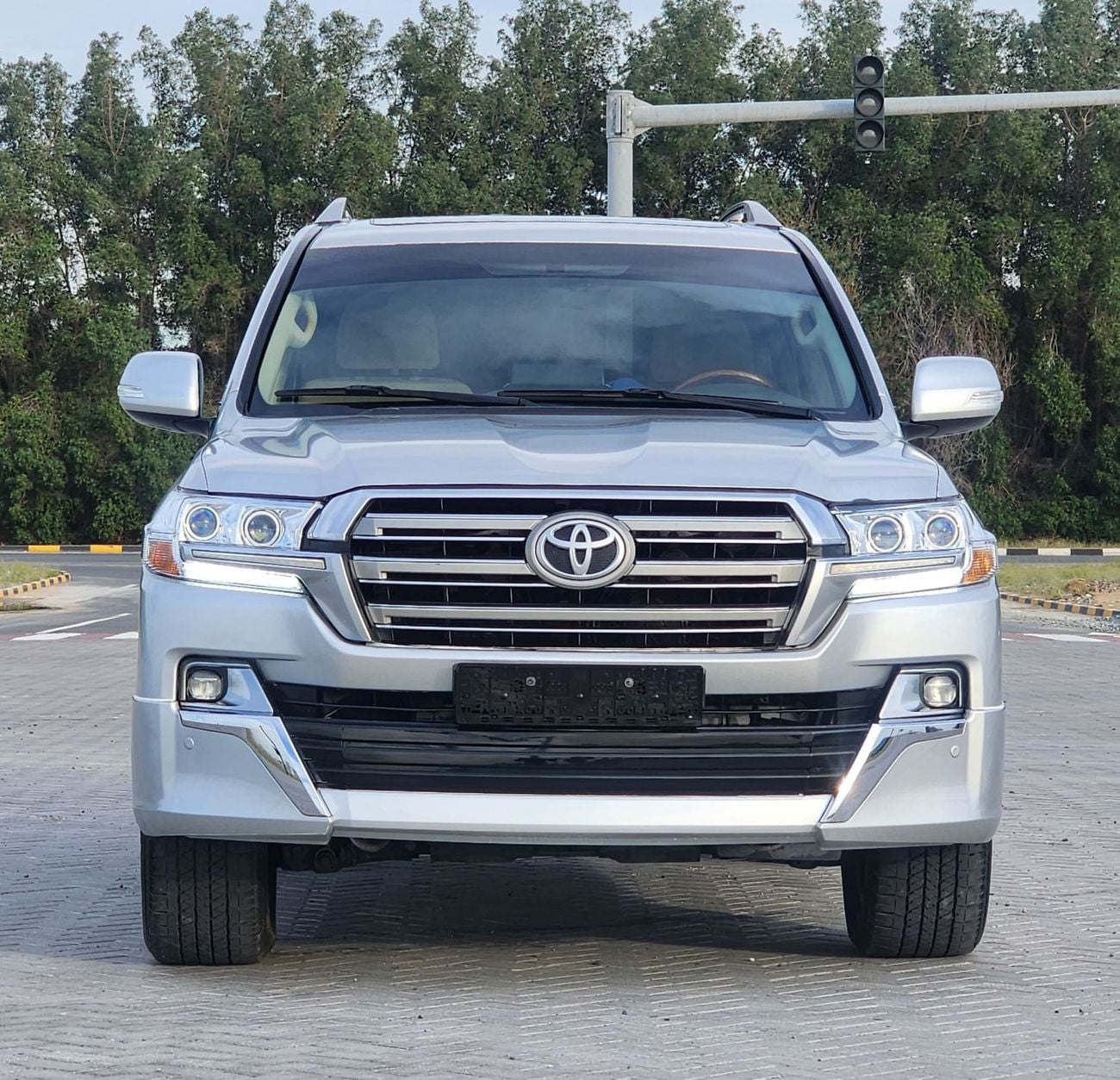 تويوتا لاند كروزر GX.R V6