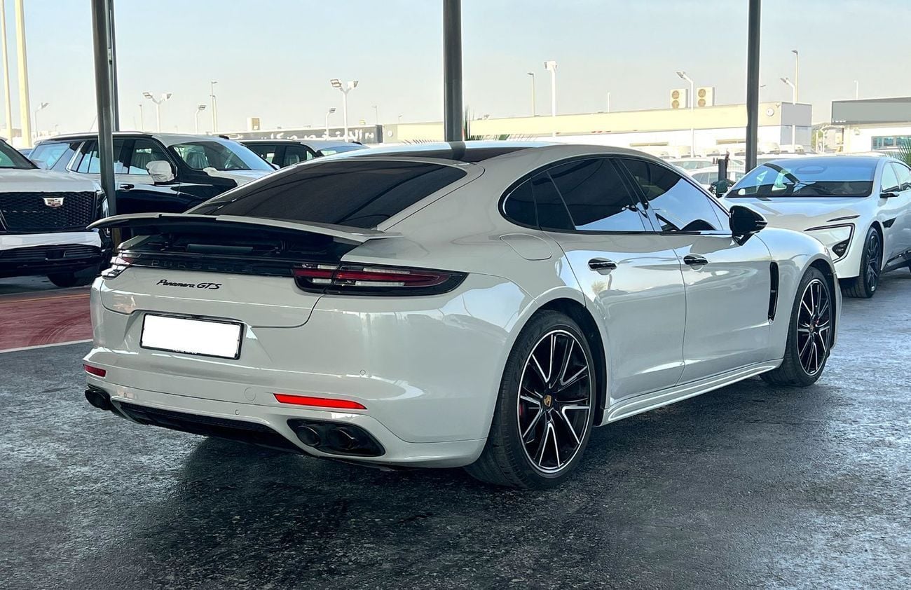 بورش باناميرا GTS 4.0L (475 HP)