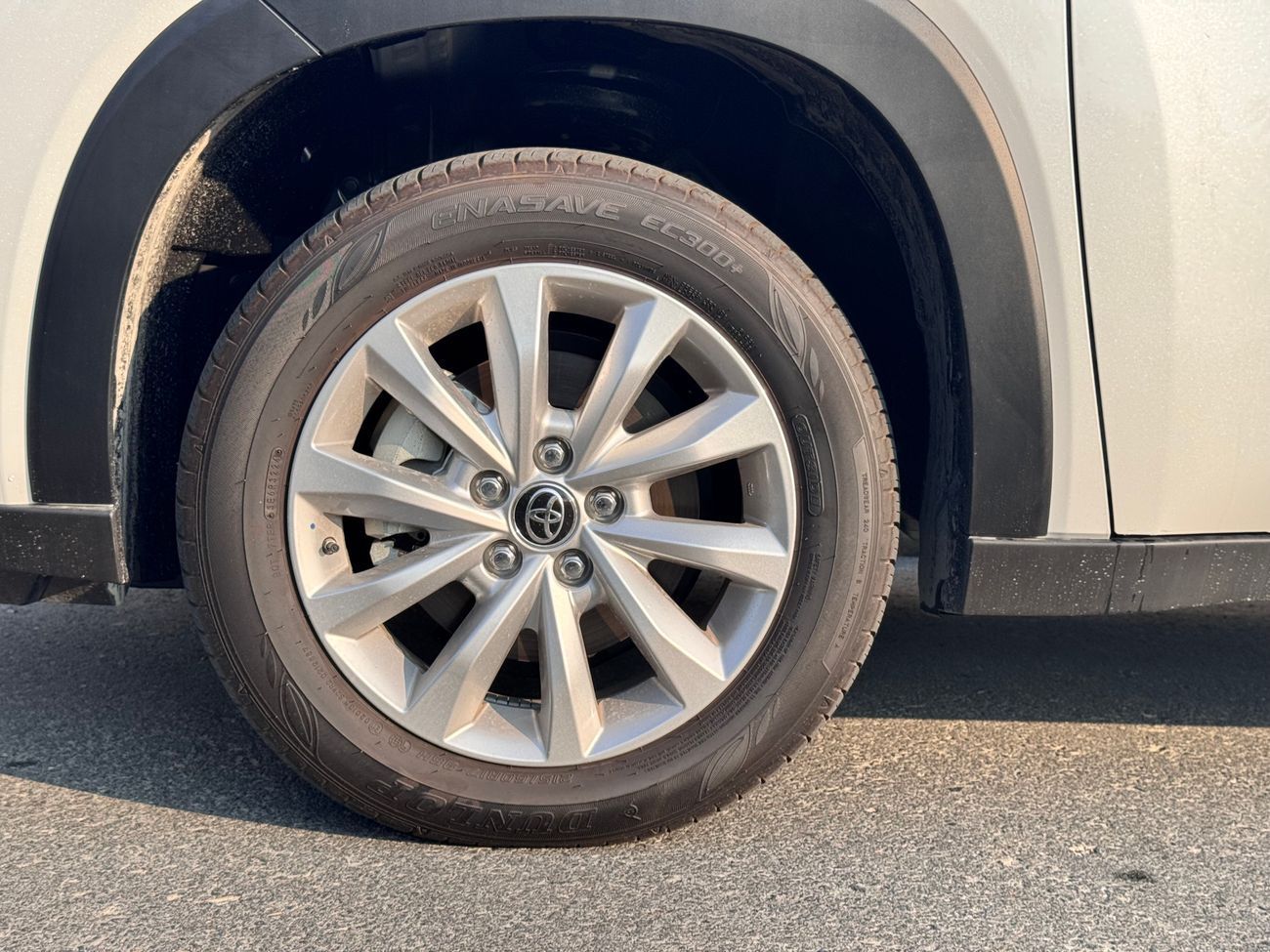 تويوتا إينوفا 2.0L HyCross 8S Hybrid