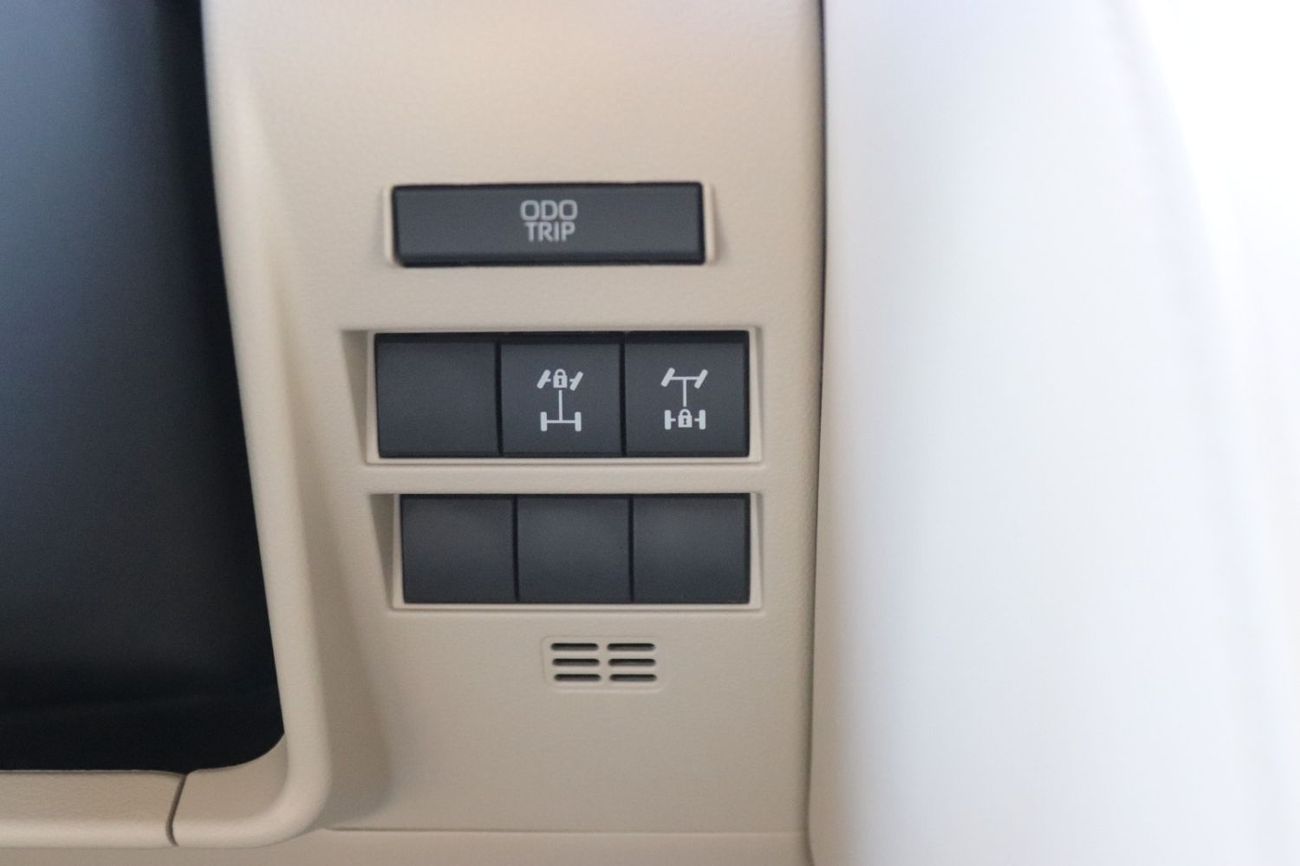 Toyota Land Cruiser VXR