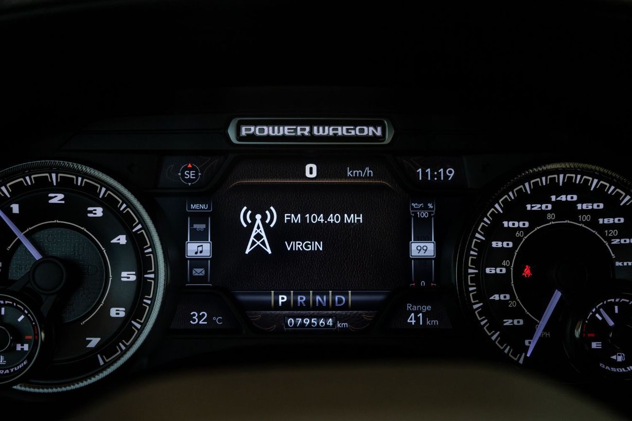 RAM 2500 Power Wagon 6.4L 4WD (5 Seater)