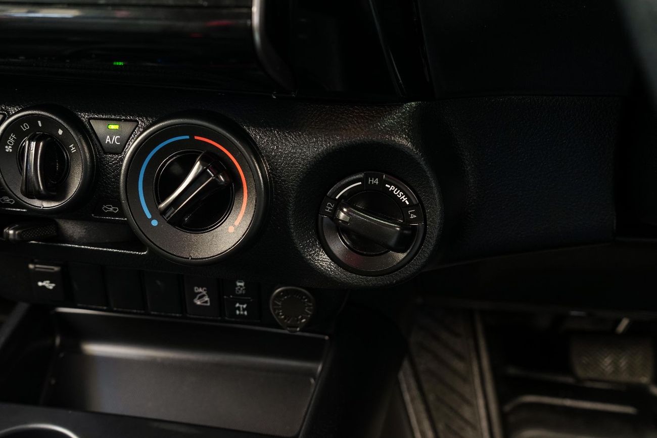 Toyota Hilux Hilux Pickup