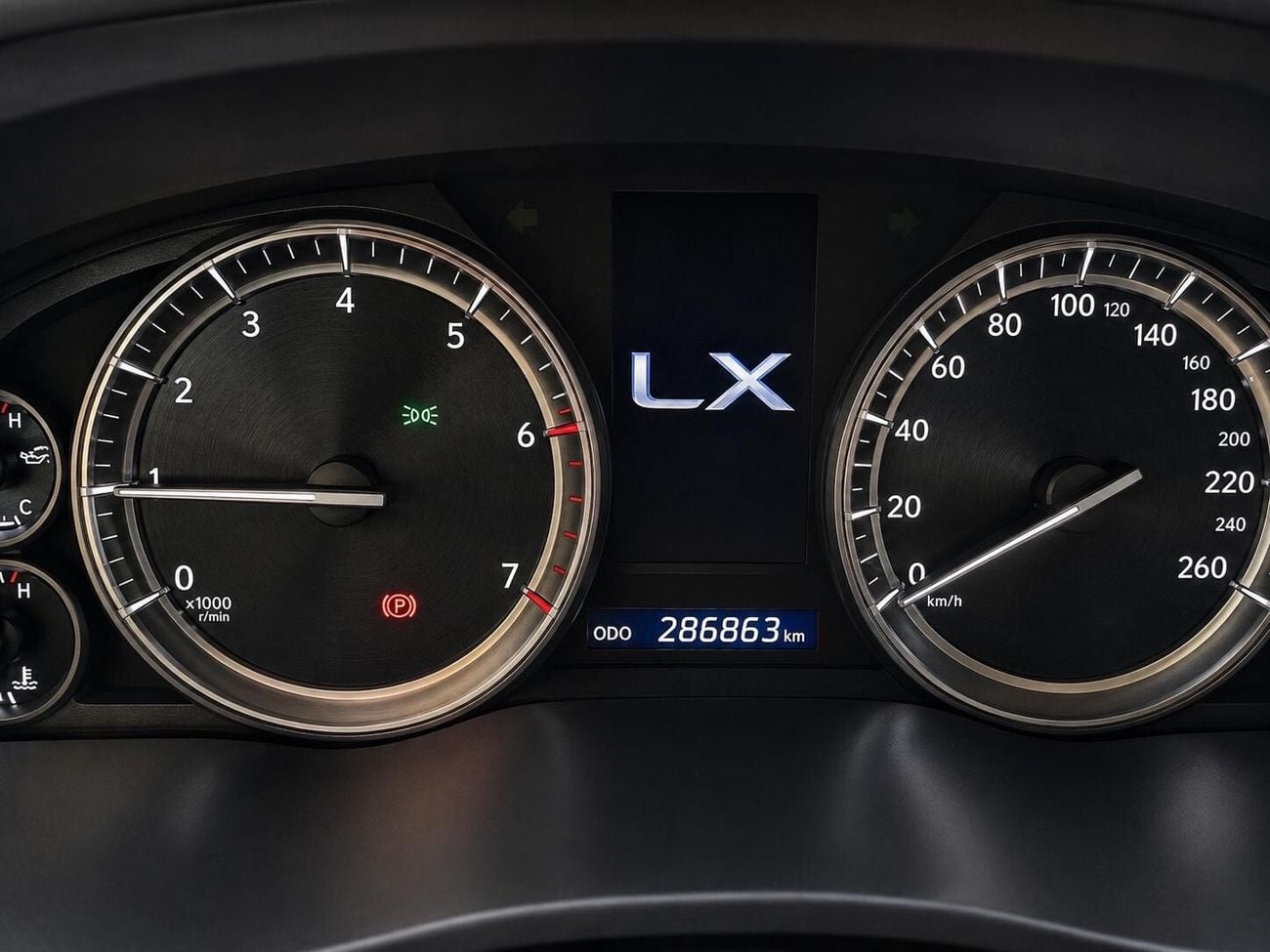 لكزس LX 570