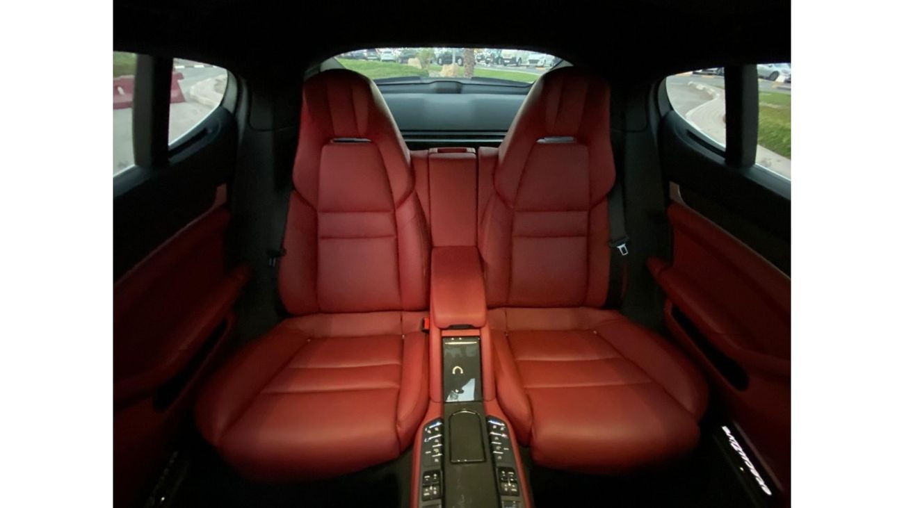 Porsche Panamera SUMMER OFFER - WARRANTY - FULL SERVICE HISTORY - AL NABOODAH