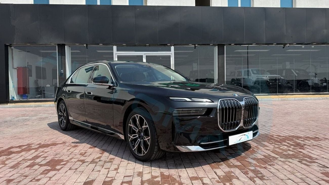 بي أم دبليو 740i ماستركلاس M SPORT PACKAGE 2026 (For Export , НА ЭКСПОРТ) 3.0TT RWD GCC  Без пробега