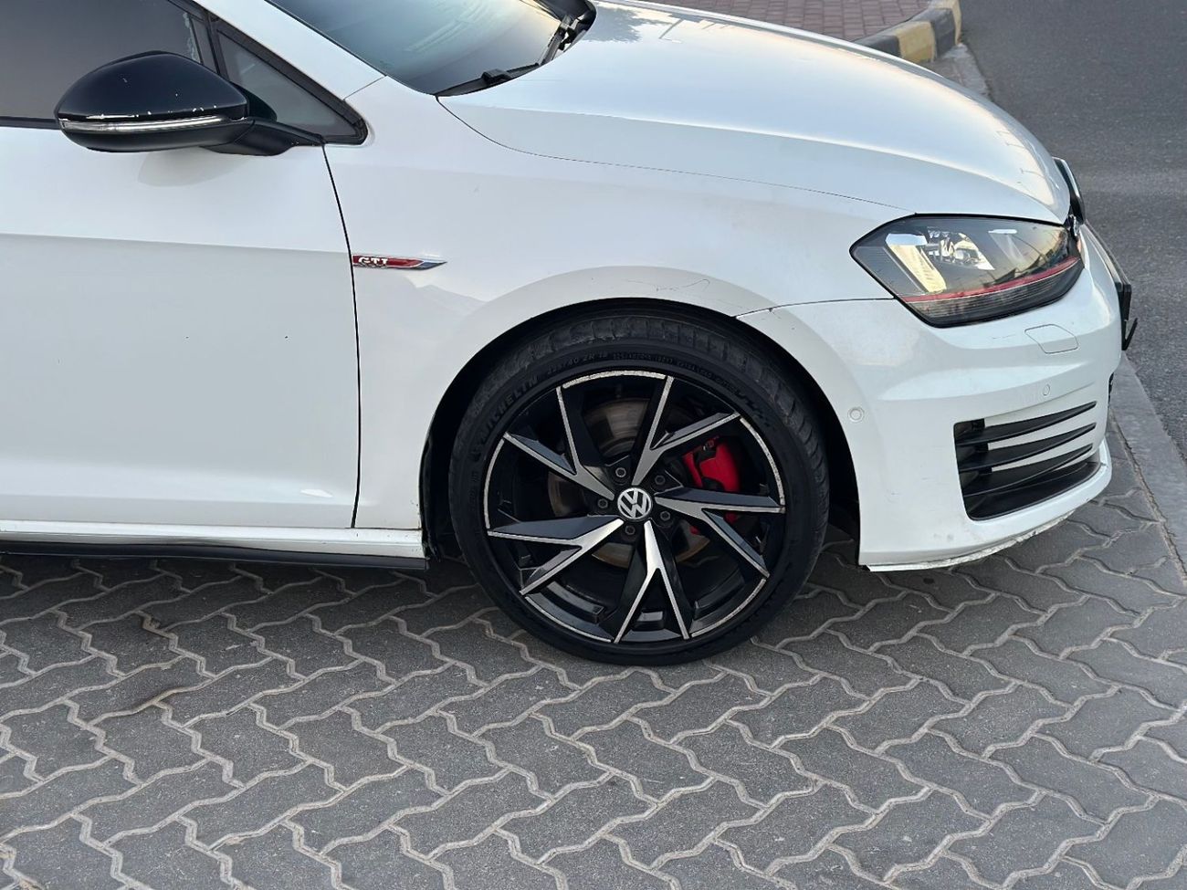 Volkswagen Golf GTI GCC