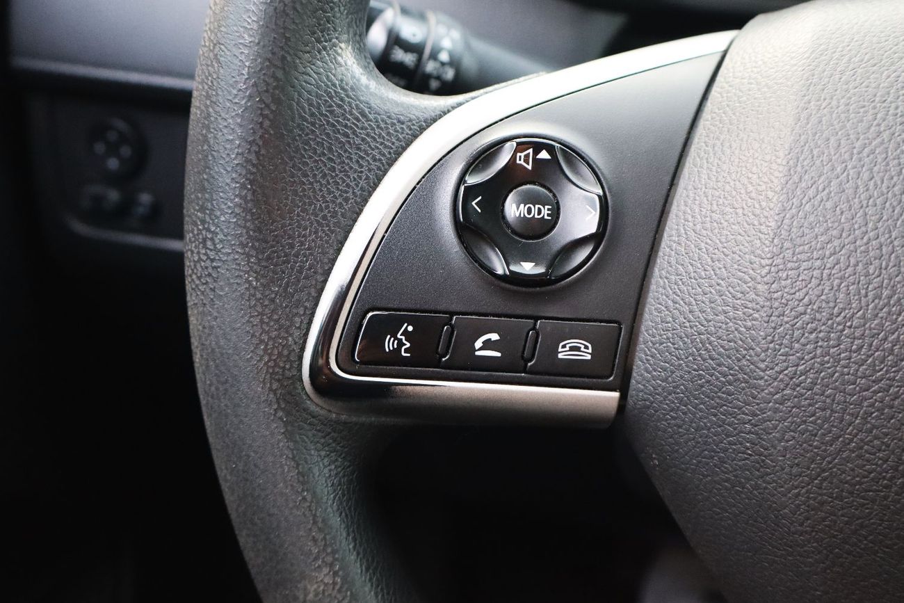 Mitsubishi Xpander Mid 1.5L