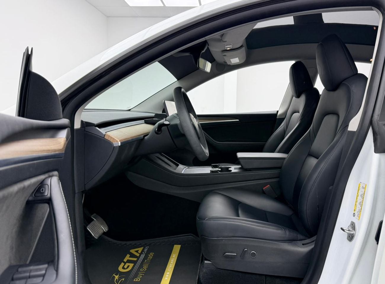تسلا موديل Y LONG RANGE 2022 Tesla Model Y Long Range, Tesla Warranty+Full Tesla Service History, GCC Specs