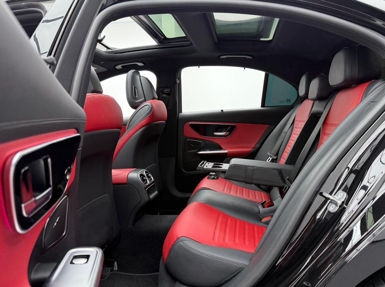 Mercedes-Benz C 200 2024 Mercedes Benz C200, 2029 Mercedes Warranty + Service Pack, Full MB Service History, Low Km, GCC