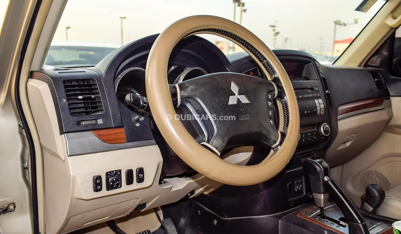 Mitsubishi Pajero GLS V6