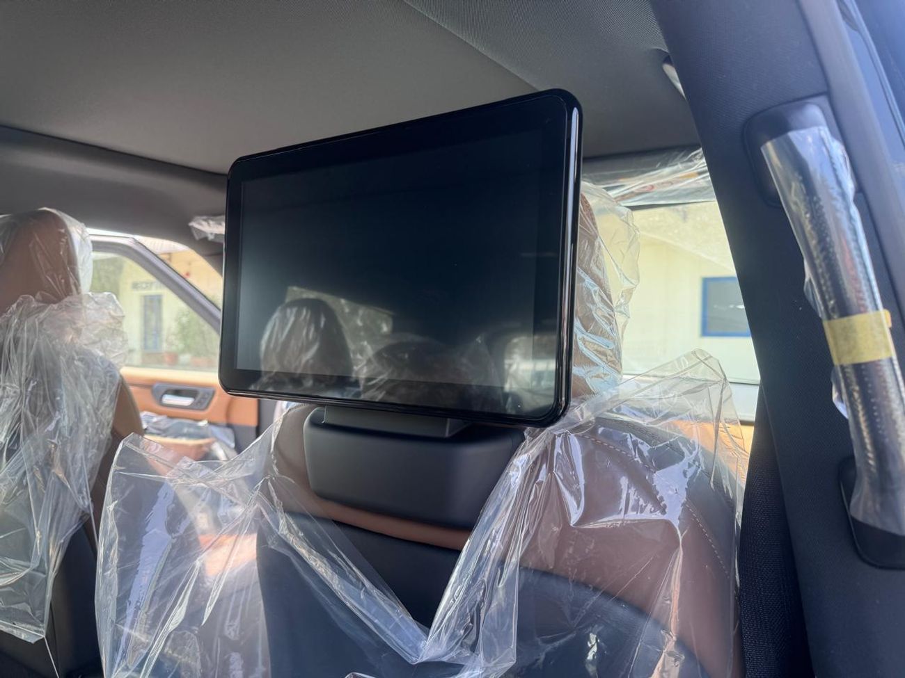 Nissan Patrol SE PLATINUM CITY 3.8L_2026_(BLACK/TAN)