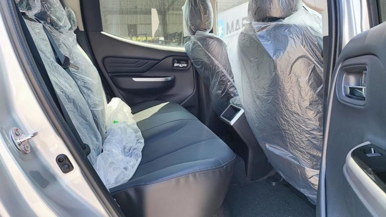 Mitsubishi L200 Mitsubishi L200 D DC 4WD 00G30 2.4L Sportero AT