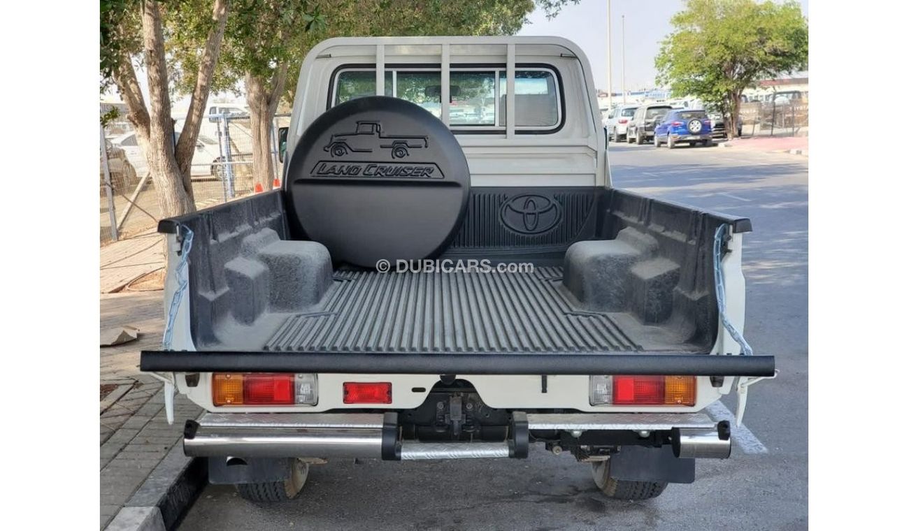 Toyota Land Cruiser Pick Up Toyota Land Cruiser Pick up S/Cab White color ,,70th Anniversary with Winch /Diff Lock/Compressor M/