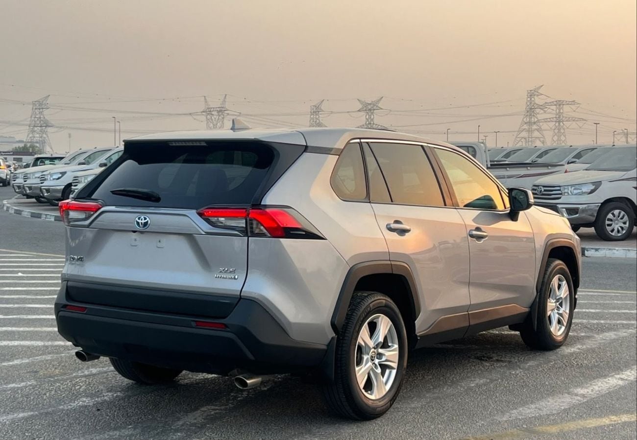 تويوتا راف ٤ 2021 Toyota Rav4 Hybrid XLE Full Option 2.5L V4 - Rear Camera  Leather Seat - AWD 4x4 - Sunroof -