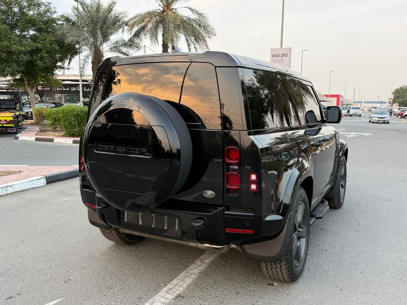 Land Rover Defender P400 90 SE 3.0L (5 Seater)