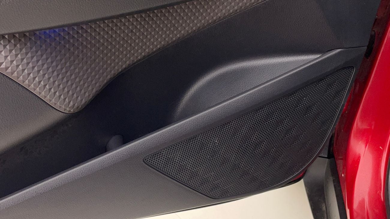 تويوتا CHR VX 1.8 | بدون دفعة مقدمة | اختبار القيادة في المنزل