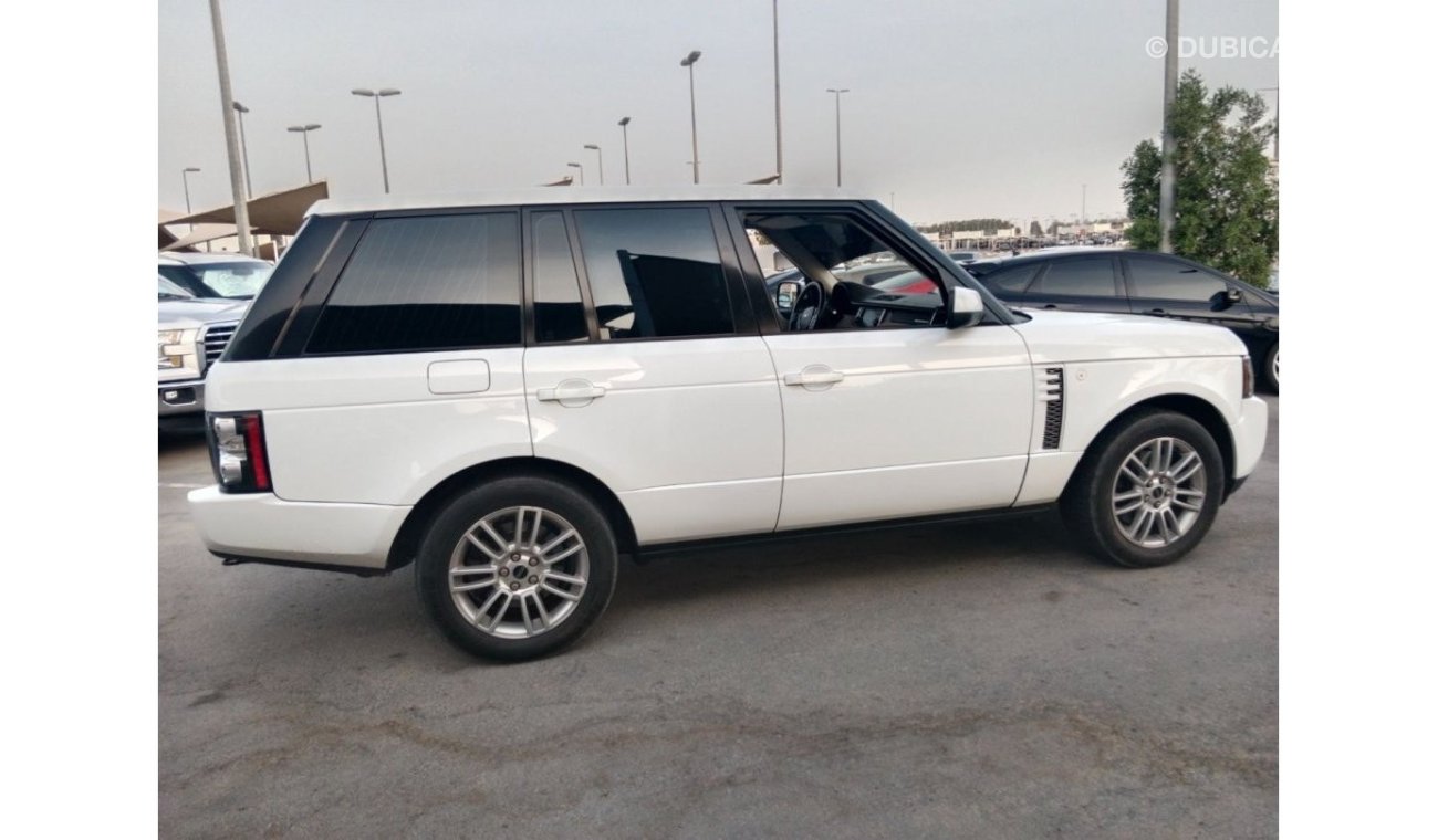 Land Rover Range Rover HSE Car is clean no accident no paint original inside and outside no have any mechanical issues